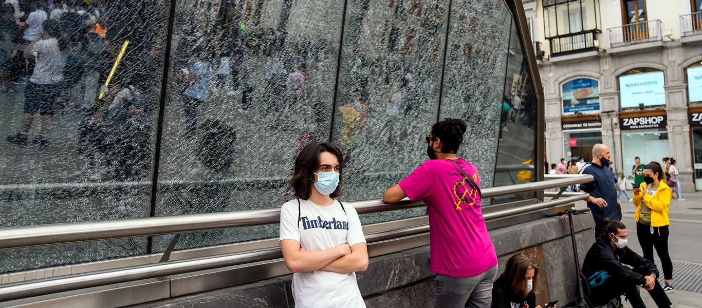 Η Ισπανία αίρει την υποχρεωτική χρήση μάσκας σε εξωτερικούς χώρους από 26 Ιουνίου